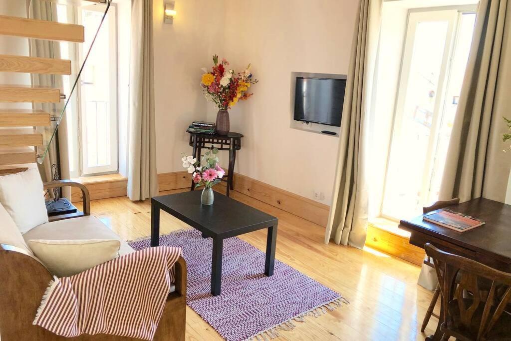32 Top - Center Of Lisbon Duplex Apartment, Barrio Alto Екстериор снимка