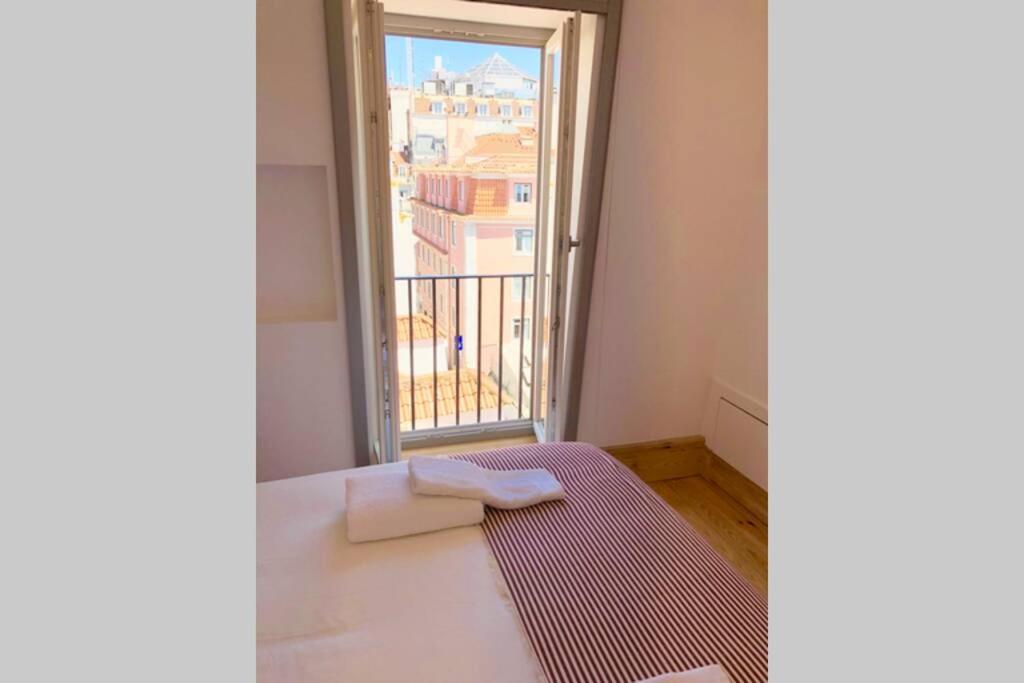 32 Top - Center Of Lisbon Duplex Apartment, Barrio Alto Екстериор снимка