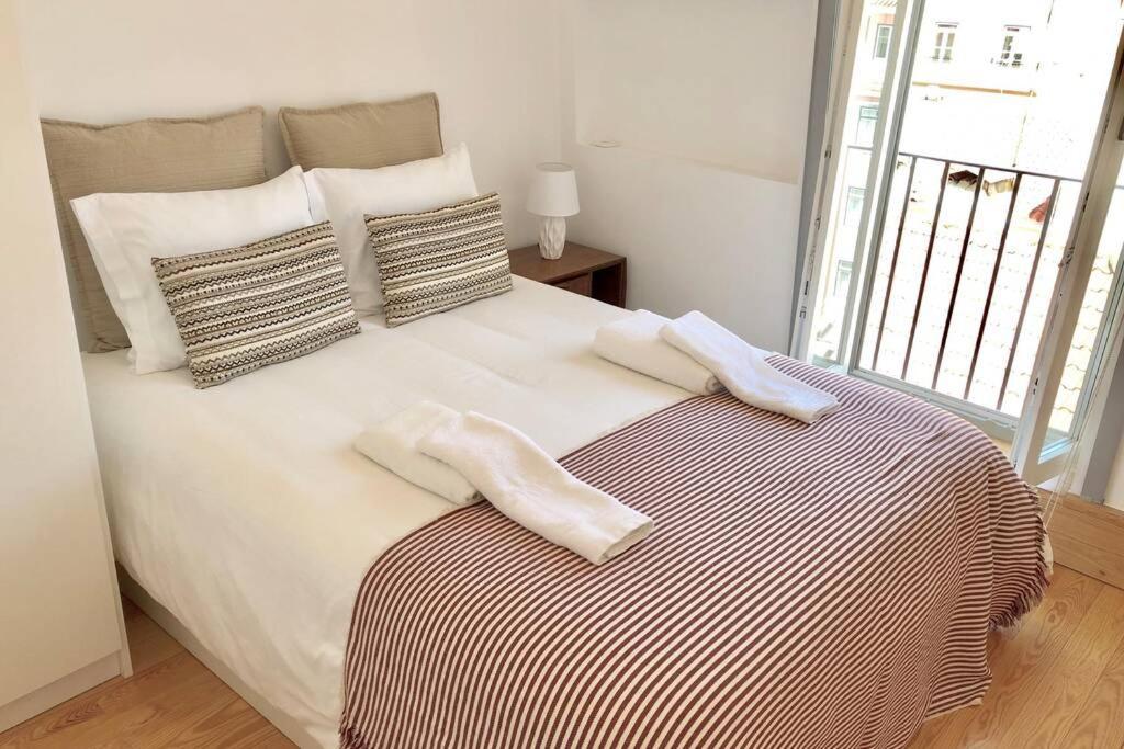 32 Top - Center Of Lisbon Duplex Apartment, Barrio Alto Екстериор снимка